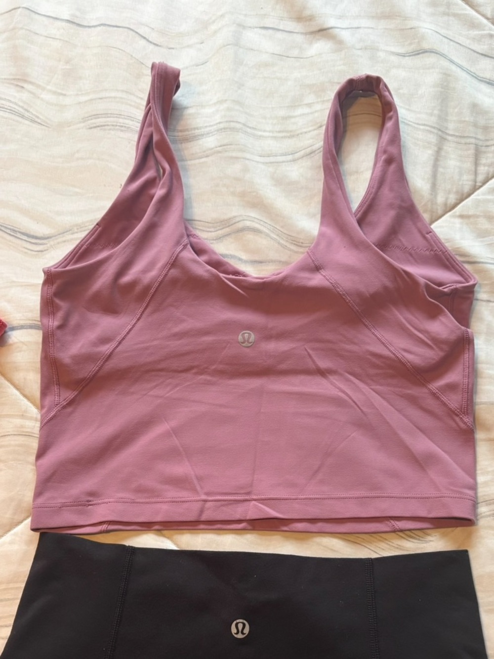Lululemon Mauve Sports cropped tank/ sports top